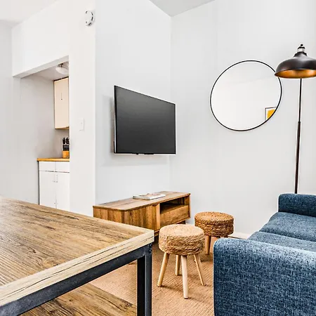 2-Bedroom Apartment Near Nyc Icons!